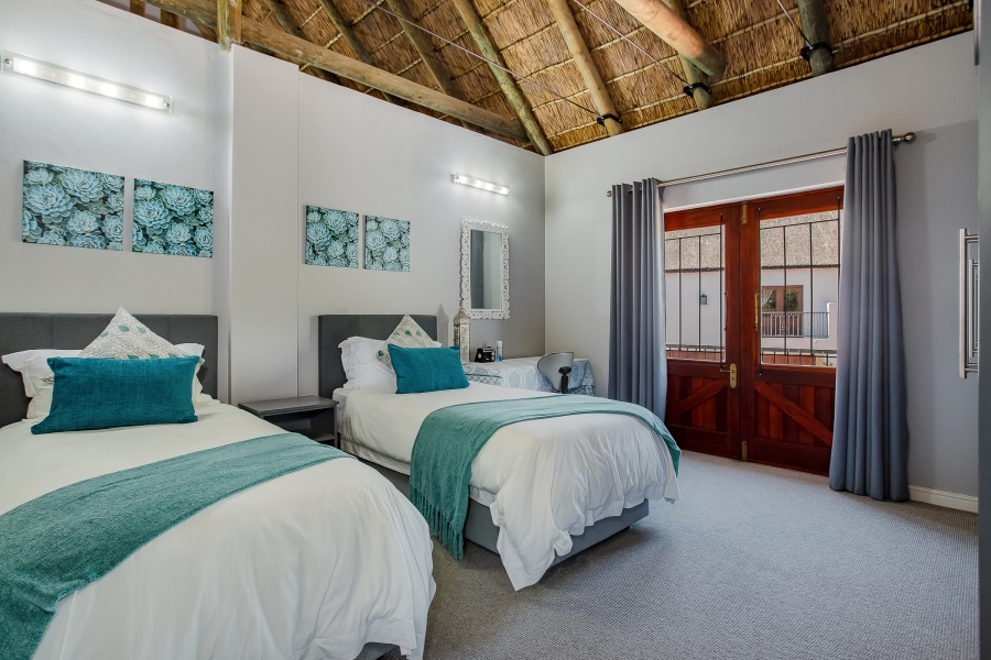 5 Bedroom Property for Sale in Windmeul Western Cape